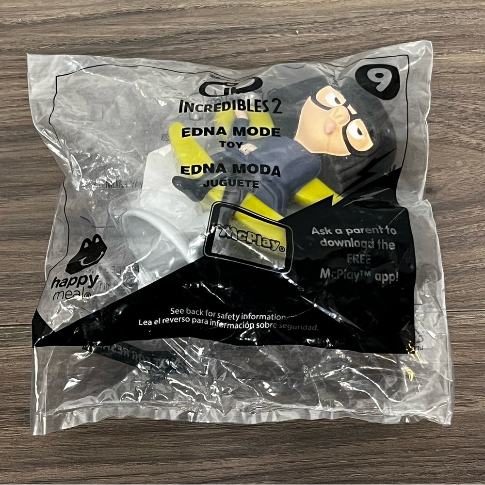 2018 McDonalds Happy Meal Toy Disney Pixar Incredibles 2 Edna Mode Sealed
